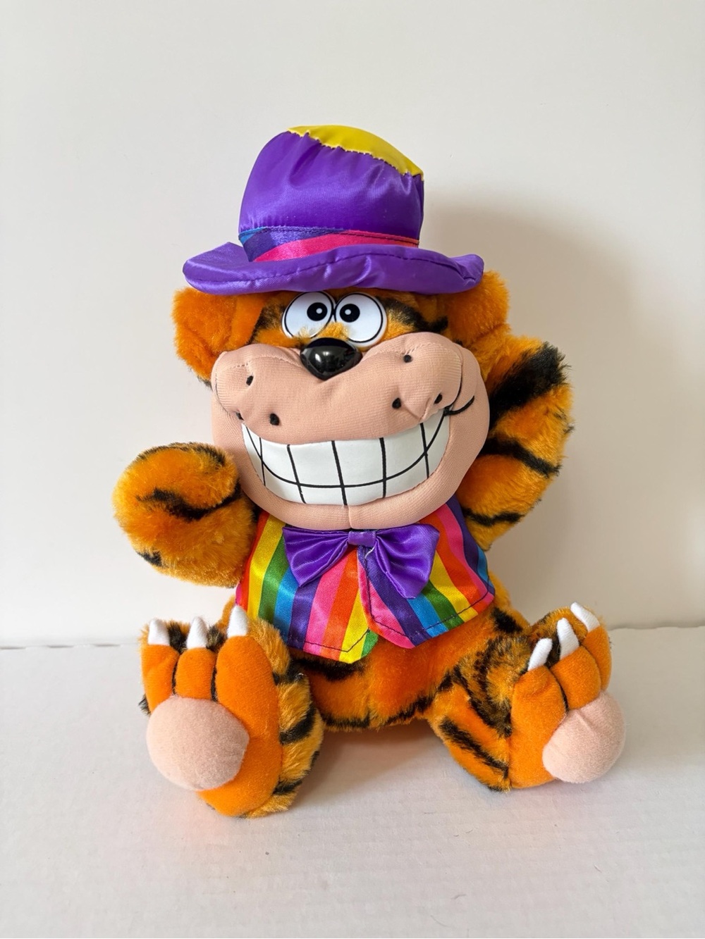 11" Vintage 1997 Cheshire Cat stuffed Animal Grinning Tiger Lightweight toy